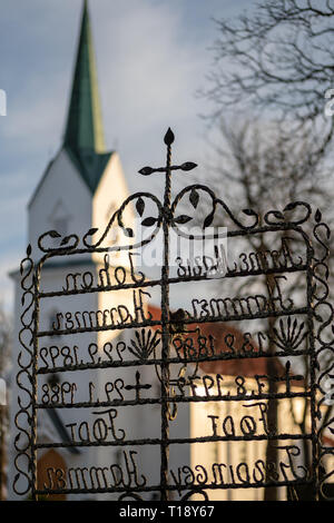 Weiße hölzerne Kirche in Norwegen Stockfoto