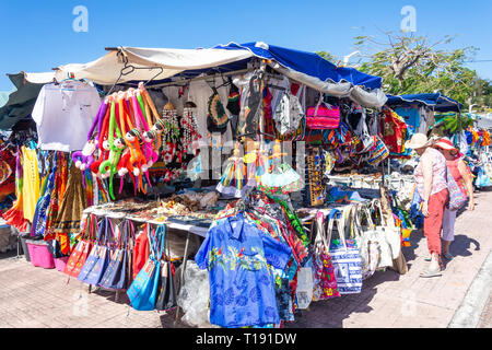 Souvenirstände, Place du Marché, Marigot, Saint Martin, Kleine Antillen, Karibik Stockfoto