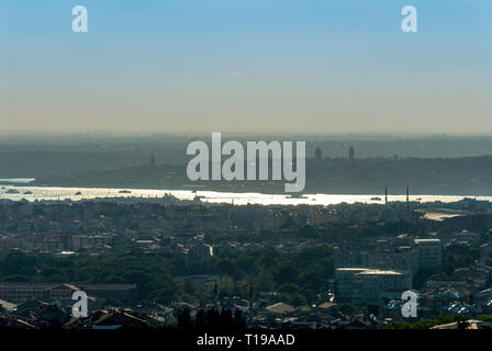 Istanbul, Türkei, 23. Juli 2006: Blick auf Uskudar Stockfoto