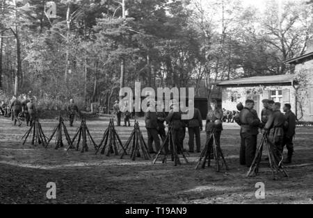 Wehrmacht Heer Schießausbildung Artillerieregiment 39 - deutsche Armee schiessen Training Artillerie Regiment 39 Stockfoto