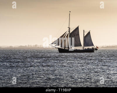 TS K 431 Königin Galadriel off Felixstowe ehemalige dänische Küstenmotorschiff Baltic Trader Typ Baujahr 1937, sank 1972, von Cirdan Segeln Vertrauen zurückgewonnen und wieder hergestellt Stockfoto