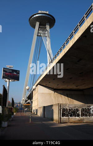 UFO-Bridge und Tower, Bratislava, Slowakei Stockfoto