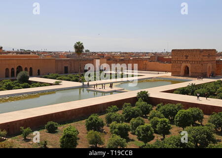 Aussicht von der Dachterrasse, Badi Palast, Place des Ferblantiers, Kasbah, Medina, Marrakesch, Marrakesh-Safi region, Marokko, Nordafrika Stockfoto