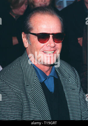 LOS ANGELES, Ca - 8. November 1998: Schauspieler Jack Nicholson im Hollywood Premiere von "Die Rugrats Film." Stockfoto