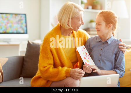 Liebevolle Tochter Stockfoto