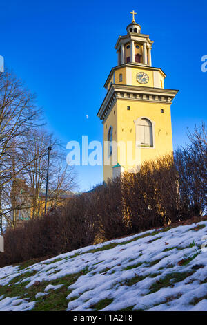 Turm von Maria Magdalena Kirche im Winter (Maria Magdalena Kyrka), Södermalm, Stockholm, Schweden, Skandinavien Stockfoto