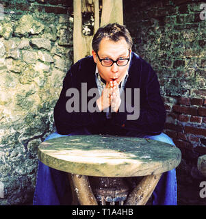 Porträt der Schauspieler Vic Reeves fotografiert zu Hause im März 2006 Stockfoto