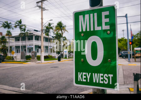Mile Marker 0 (Null) markiert den Beginn der US Route 1, die Autobahn, an der Ostküste von Florida an der kanadischen Grenze in Maine läuft Stockfoto