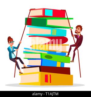 Business Training. Weibliche und männliche Geschäftsleute klettern auf den großen Stapel Bücher Vektor Flachbild Cartoon Illustration Stock Vektor