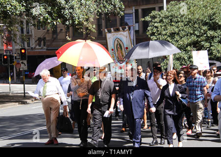 Sydney, Australien. 24. März 2019. Die St. Mary's Cathedral statt der jährlichen 'Tag der Masse auf das ungeborene Kind' und Prozession. Credit: Richard Milnes/Alamy leben Nachrichten Stockfoto