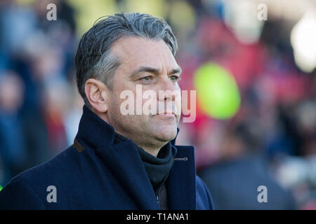 DEVENTER, Stadion De Adelaarshorst, 24-03-2019, Saison 2018 / 2019, Niederländische Keuken Kampioen Divisie. Ergebnis 1-2, FC Twente Trainer/Coach Marino Pusic während des Spiels Go Ahead Eagles - Twente Stockfoto