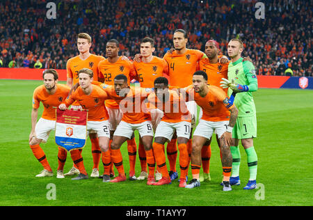 Amsterdam, Niederlande. 24 Mär, 2019. teamphoto Mannschaftsfoto: Matthijs de Ligt, NL 3 Denzel DUMFRIES, NL 22 Marten de ROON, NL 15 Virgil VAN DIJK, NL 4 Ryan Babel, NL 9 Jasper CILLESSEN, NL 1 Daley BLIND, NL 17 Frenkie DE JONG, NL 21 Georginio WIJNALDUM, NL 8 Quincy PROMES, NL 11 Memphis DEPAY, NL 10 NIEDERLANDE - DEUTSCHLAND 2-3 Wichtig: DFB-Vorschriften die Verwendung von Fotografien als Bildsequenzen und/oder quasi-Video zu verbieten. Die Qualifikation für die Europameisterschaft, EM Quali, 2020 Saison 2018/2019, 24. März 2019 in Amsterdam, Niederlande. Credit: Peter Schatz/Alamy leben Nachrichten Stockfoto