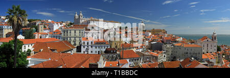 View Point Santa Luzia über Alfama (Altstadt von Lissabon) Stockfoto