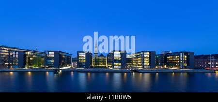 Hafen von Kopenhagen Panorma bei Nacht Stockfoto