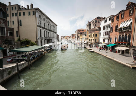 Blick von einem der Kanäle im Viertel Cannareggio in Venedig Stockfoto