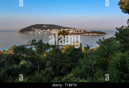 Ansicht der Burgazada von heybeliada Istanbul, Istanbul, Türkei Stockfoto