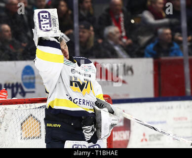 LINKÖPING 20180203 HV: s målvakt Nr 25 Adam Åhman unter matchen ich SHL mellan Linköpings HC-HV 71 ich Saab Arena. Foto Jeppe Gustafsson Stockfoto