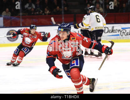 LINKÖPING 20180203 Linköpings nr 24 Olle Lycksell gjorde mål unter matchen ich SHL mellan Linköpings HC-HV 71 ich Saab Arena. Foto Jeppe Gustafsson Stockfoto