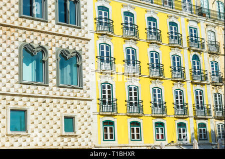 Casa Dos Bicos und Street Scene, Alfama, Lissabon, Portugal Stockfoto