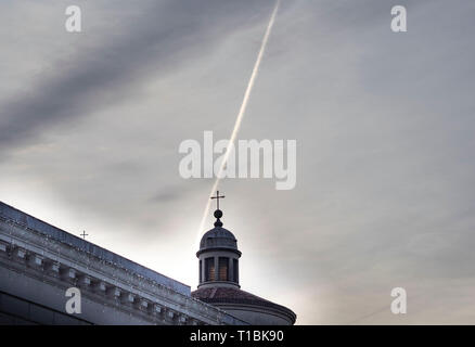 Brescia, Piazzale Arnaldo Stockfoto