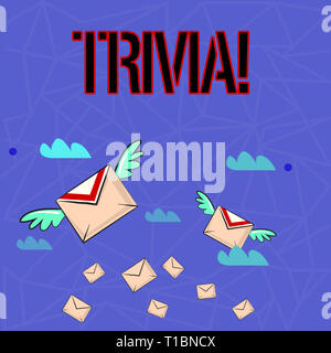Schreiben Hinweis Übersicht Trivia. Business Konzept für Stücke von unbedeutenden Info von etwas, das jemand irgendwo Bunte Luftpost Brief Umschlägen und Tw Stockfoto