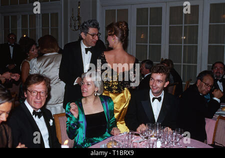 Baronin Francesca von Thyssen Bornemisza, mit ihrem Mann Karl von Habsburg-Lothingen, Ca. 1994. Baroness Francesca von Thyssen Bornemisza mit ihrem Ehemann Karl von Habsburg Lothringen, Ca. 1994. Stockfoto