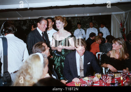 Baronin Francesca von Thyssen Bornemisza, mit ihrem Vater Hans Heinrich, Ca. 1995. Baroness Francesca von Thyssen Bornemisza mit ihrem Vater Hans Heinrich, Ca. 1995. Stockfoto