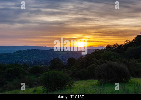 Sonnenaufgang in Quicksilver Park, mit Blick auf den San Jose, CA Stockfoto