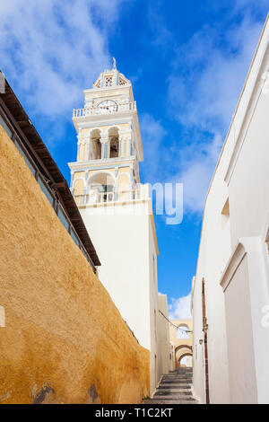 Kathedrale von St. Johannes der Täufer in Fira Santorini Griechenland Stockfoto