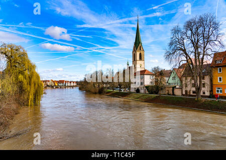 Stiftskirche St. Moriz (Stiftskirche St. Morris) in Rottenburg am Neckar, Stadt, Fluss, Frühling, Rottenburg am Neckar, Tübingen Stockfoto