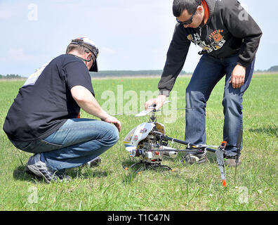 11. Mai 2011 - das Festival der aeromodeling am Flughafen in der Stadt Borodyanka, Kiew. Die Ukraine Stockfoto