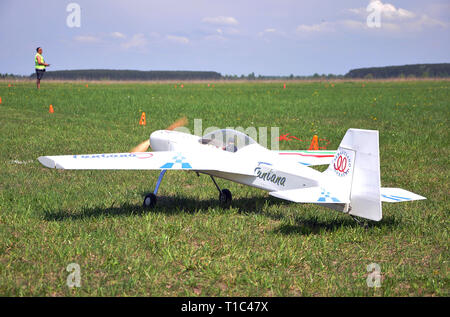 11. Mai 2011 - das Festival der aeromodeling am Flughafen in der Stadt Borodyanka, Kiew. Die Ukraine Stockfoto