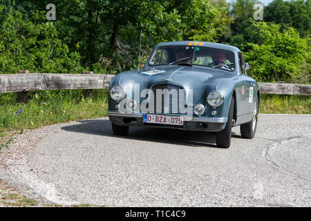 ASTON MARTIN DB2 Vantage 1953 auf einem alten Rennwagen Rallye Mille Miglia 2018 die berühmte italienische historische Rennen (1927-1957) Stockfoto