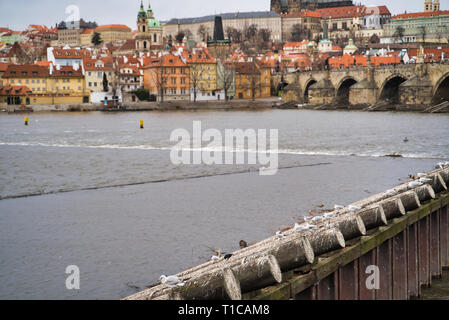 Prag, Tschechische Republik - 04. März 2019: Damm auf der Moldau Stockfoto