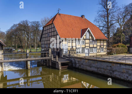 Alte Wassermühle auf der Burg von Rheda-Wiedenbruck, Deutschland Stockfoto