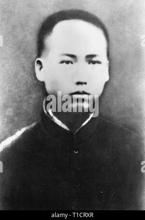 Mao Zedong im Jahre 1913. Mao Zedong (1893-1976), Vorsitzender Mao, Chinesische kommunistische Revolutionär, den Gründervater der Volksrepublik China ist, die er als Vorsitzender der Kommunistischen Partei Chinas von der Gründung 1949 bis zu seinem Tod 1976 regierte. Stockfoto