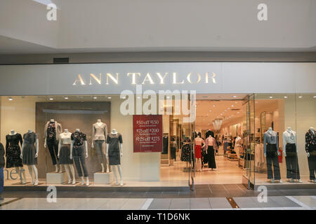 Lawrence County New Jersey, 24. Februar 2019: Ann Taylor Factory Store in Quaker Bridge Mall. Stockfoto