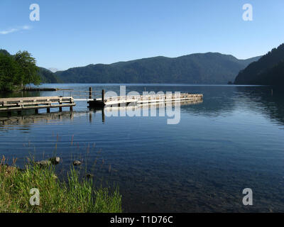 Auf Lake Crescent Olympic National Park Dock Stockfoto