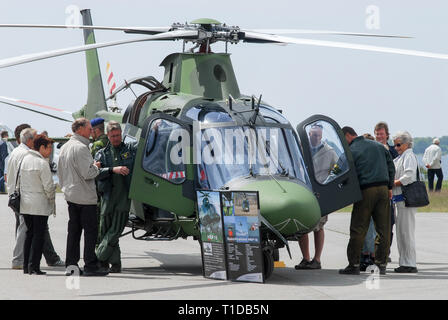 HKP 15 schwedische Version von AgustaWestland AW109 während Marinens Dag (Navy) in Karlskrona Karlskrona örlogsbas (Naval Base) aufgeführten Weltkulturerbe von Stockfoto