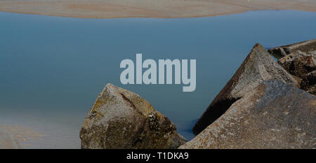 Abstrakte, Jetty Wellenbrecher auf Fernandina Beach, Fort Clinch State Park, Nassau County, Florida, USA Stockfoto