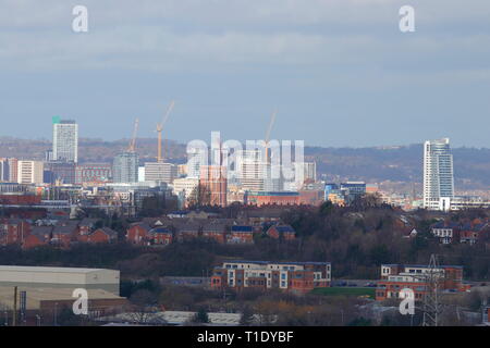 Leeds City Skyline von Morley aus gesehen Stockfoto