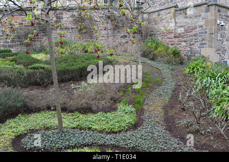 Öffentliche Garten als Garten der Archivar, HM General Register Office, Edinburgh, März 2019 bekannt Stockfoto