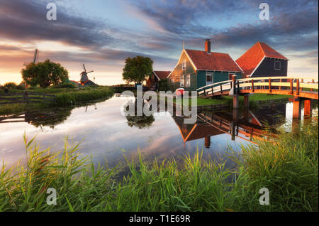 Niederlande Windmühle, Zaanse Schans - Zaandam, in der Nähe von Amsterdam Stockfoto