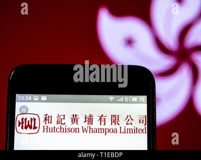 In der Ukraine. 24 Mär, 2019. In diesem Foto Illustration einer Hutchison Whampoa Limited logo gesehen auf einem Smartphone angezeigt. Quelle: Igor Golovniov/SOPA Images/ZUMA Draht/Alamy leben Nachrichten Stockfoto