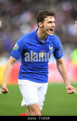 Paris, Paris. 25 Mär, 2019. Benjamin Pavard von Frankreich reagiert während der UEFA EURO 2020 Gruppe H qualifikationsspiel zwischen Frankreich und Island in Saint-Denis, nördlich von Paris, Frankreich Am 25. März 2019. Frankreich gewann 4-0. Credit: Jack Chan/Xinhua/Alamy leben Nachrichten Stockfoto