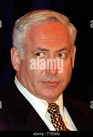 Premierminister Benjamin Netanjahu in Israel spricht im National Press Club in Washington, DC am 10. Juli 1996. Credit: Ron Sachs/CNP | Verwendung weltweit Stockfoto