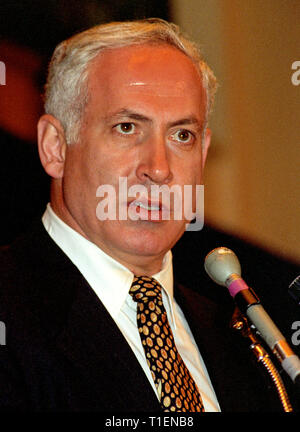 Premierminister Benjamin Netanjahu in Israel spricht im National Press Club in Washington, DC am 10. Juli 1996. Credit: Ron Sachs/CNP | Verwendung weltweit Stockfoto