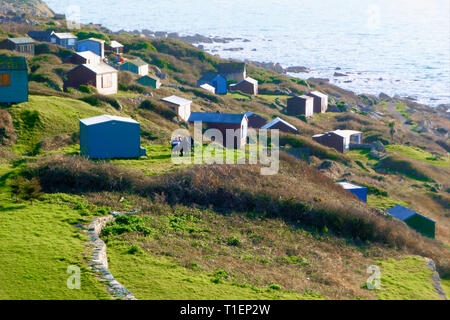 Portland. 26. März 2019. Die Menschen genießen den Nachmittag Sonnenschein am Ende der Chesil Beach Portland, Dorset Credit: stuart Hartmut Ost/Alamy leben Nachrichten Stockfoto