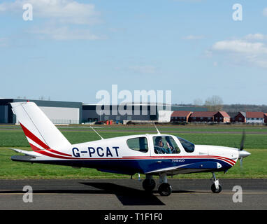 Socata TB-10 Tobago (G-Pcat) am Flugplatz Wellesbourne, Warwickshire, Großbritannien Stockfoto