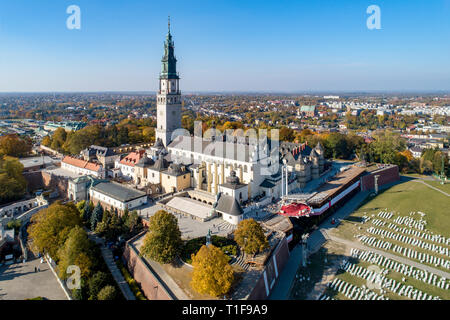 Polen, Częstochowa. Jasna Góra befestigte Kloster und Kirche auf dem Hügel. Die berühmten historischen Ort und polnische katholische Wallfahrtsort. Stockfoto